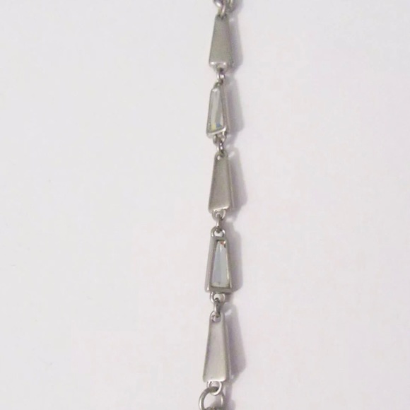 New Lia Sophia Necklace “Hype” matte silver chain with cut crystal detailing - Picture 5 of 10